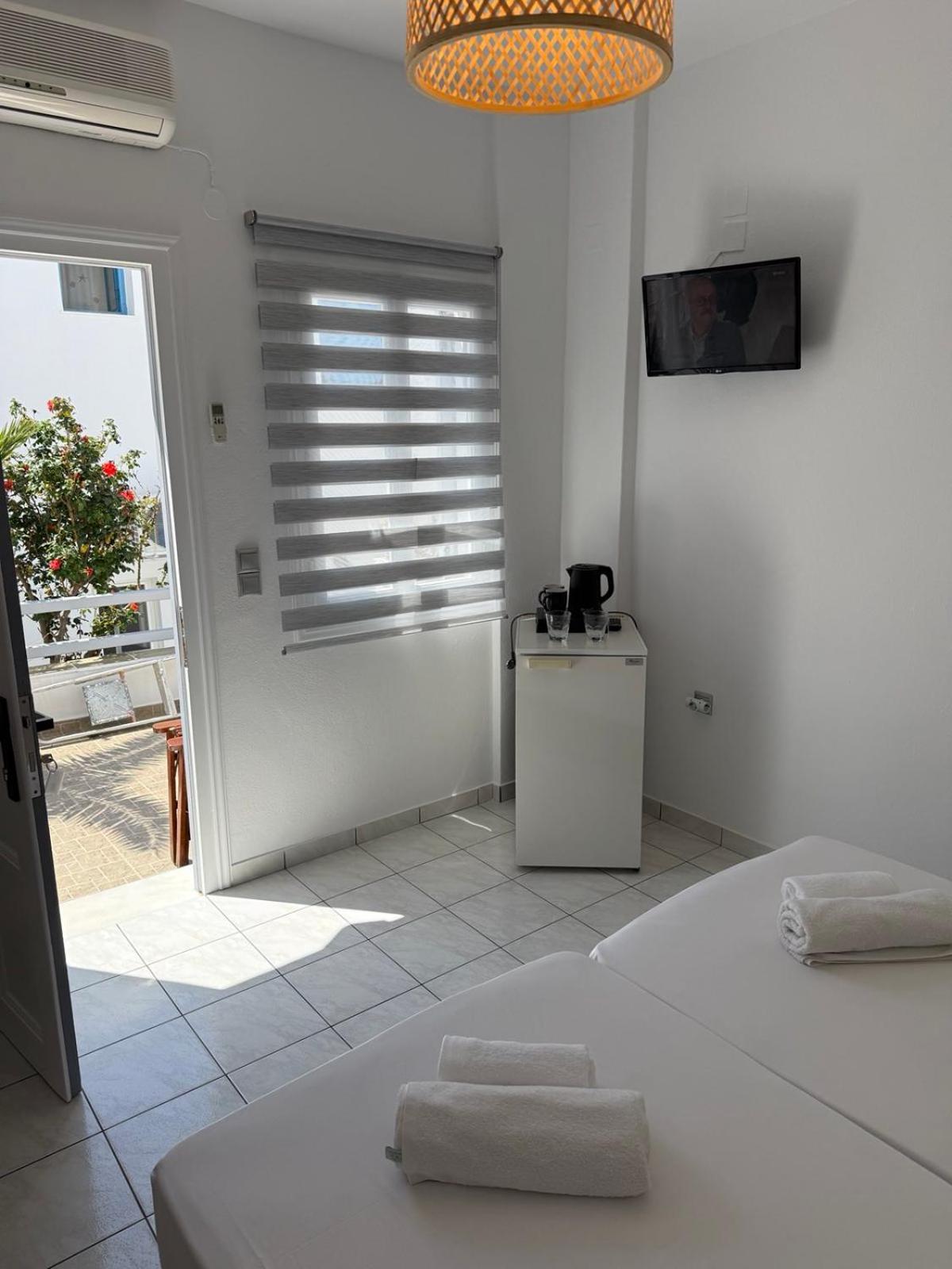 Chrysa House Hotel Kamares  Exterior photo